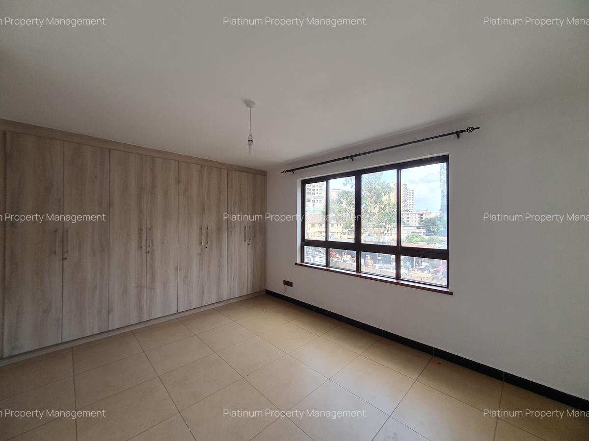 2 Bed Apartment with En Suite in Parklands - 9