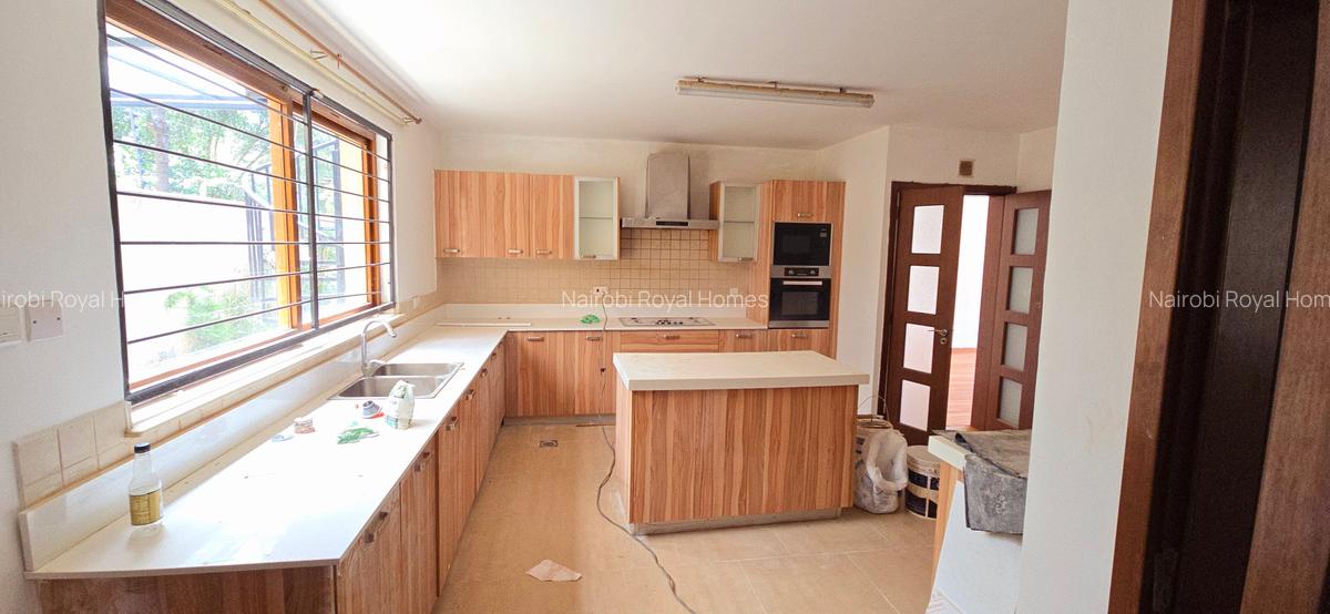 4 Bed Townhouse with En Suite at Convent Drive - 11