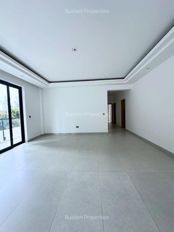 2 Bed Apartment with En Suite in Brookside - 4