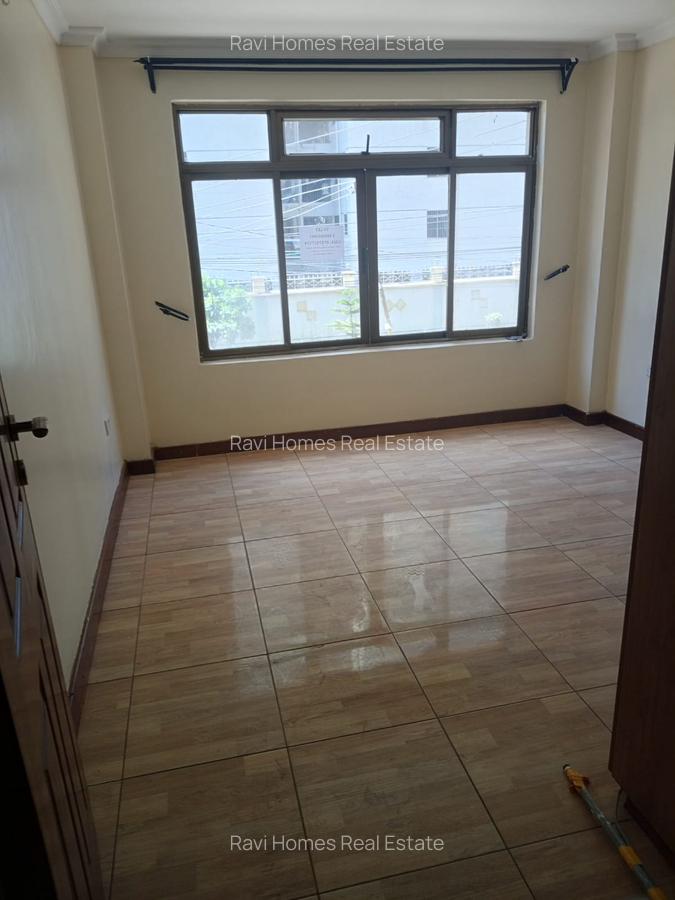 4 Bed Apartment with En Suite in Kilimani - 18