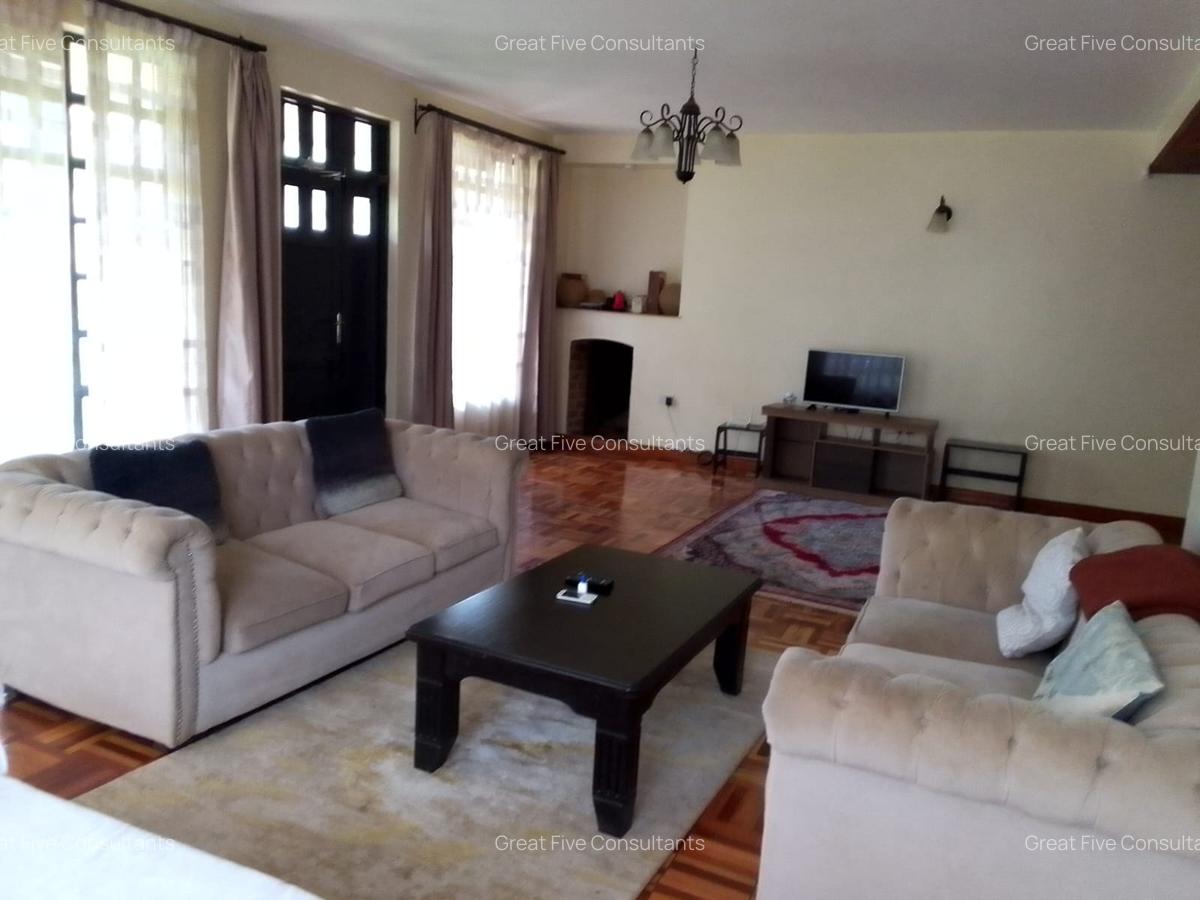 5 Bed Villa with En Suite in Runda - 3