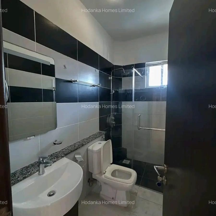 Serviced 2 Bed Apartment with En Suite in Kileleshwa - 11