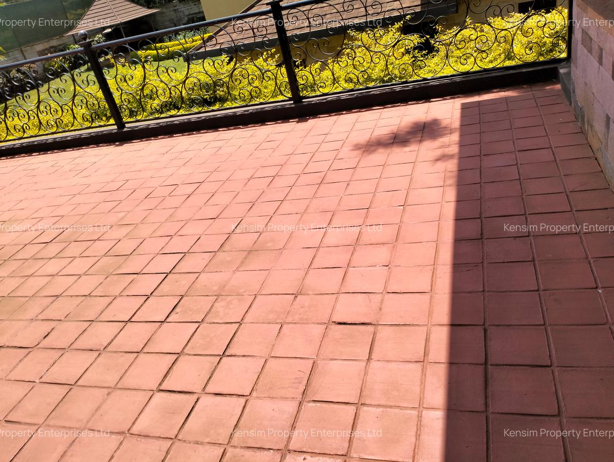 4 Bed Townhouse with En Suite in Runda - 15