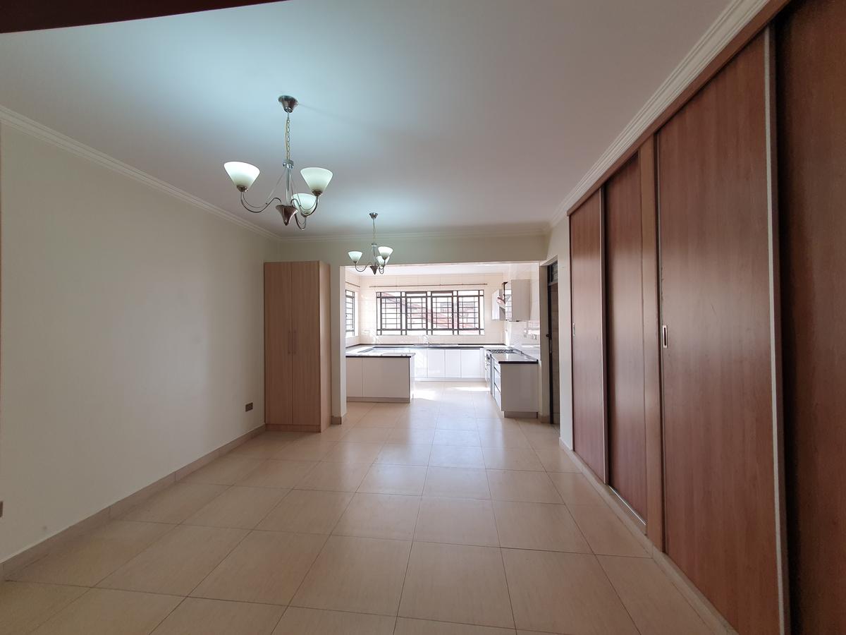 4 Bed Apartment with En Suite at 2Nd Parklands Avenue - 2