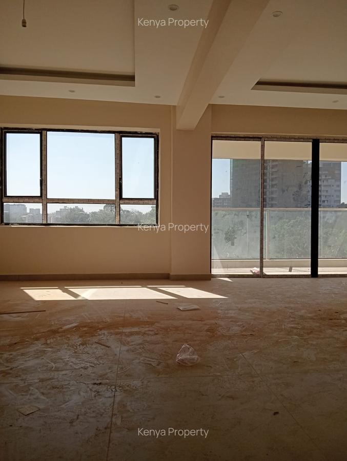 3 Bed Apartment with En Suite at Lenana Rd - 5