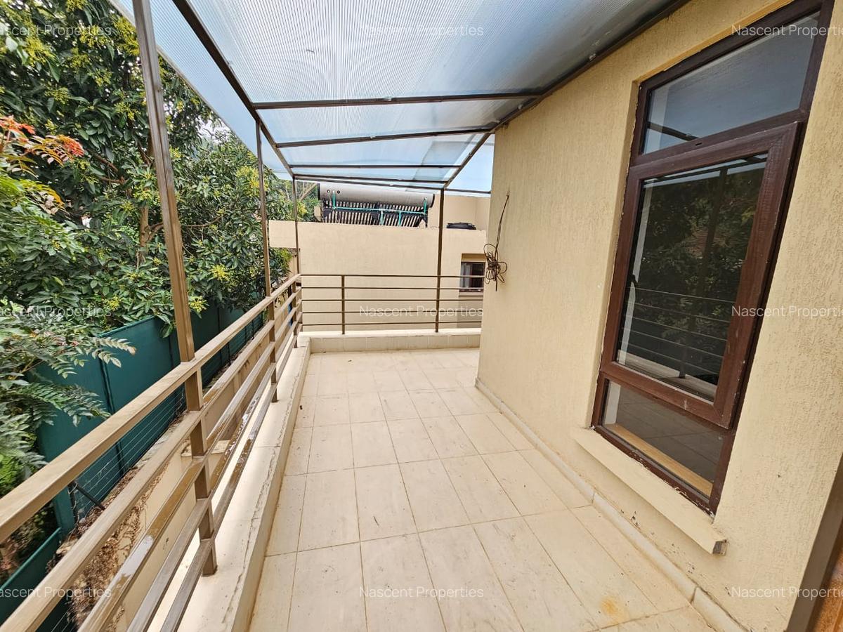 5 Bed Villa with En Suite in Lavington - 4