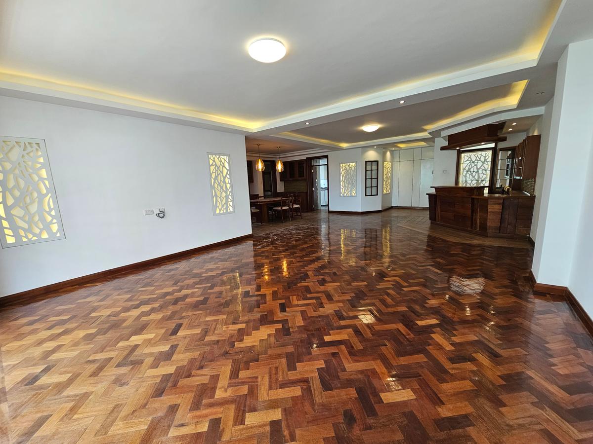 5 Bed Apartment with En Suite at Parklands - 8