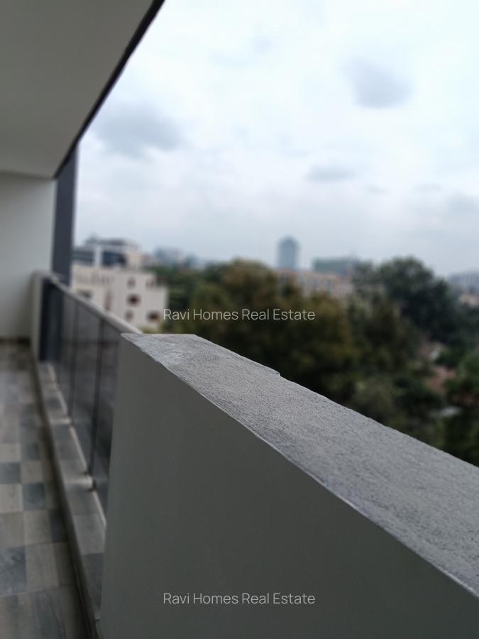 2 Bed Apartment with En Suite at Riverside Along Riverside Drive. - 9