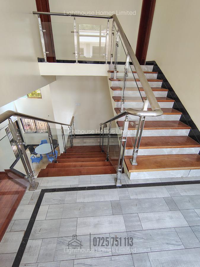 5 Bed Townhouse with En Suite at Lavington - 5