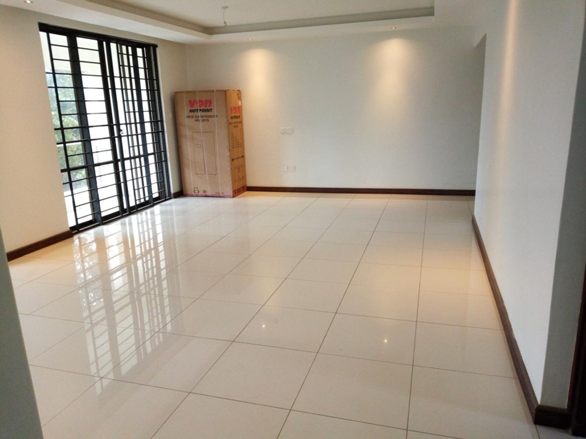 3 Bed Apartment with En Suite in General Mathenge - 4