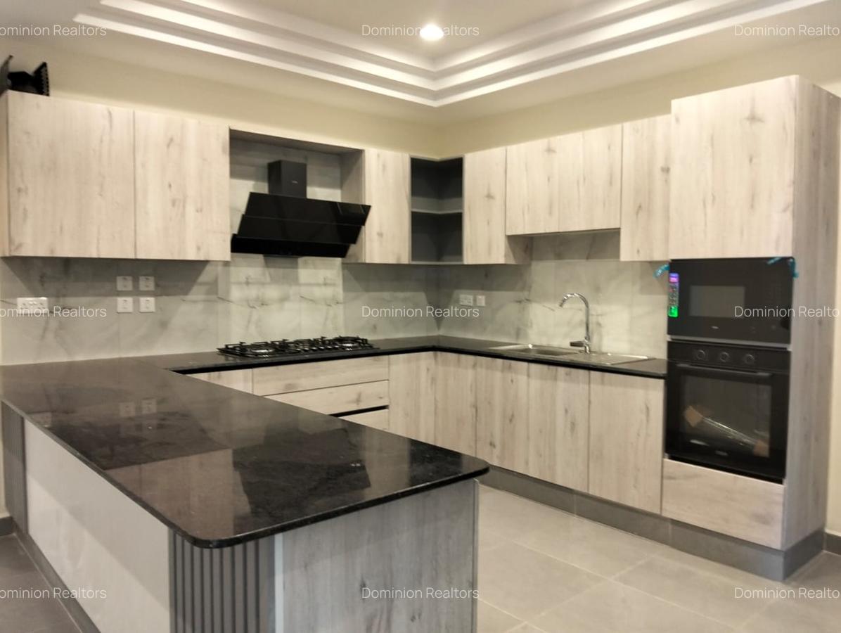 2 Bed Apartment with En Suite in Parklands - 2