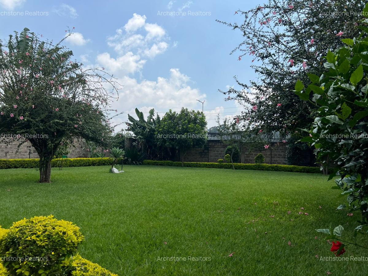 5 Bed House with En Suite in Runda - 15