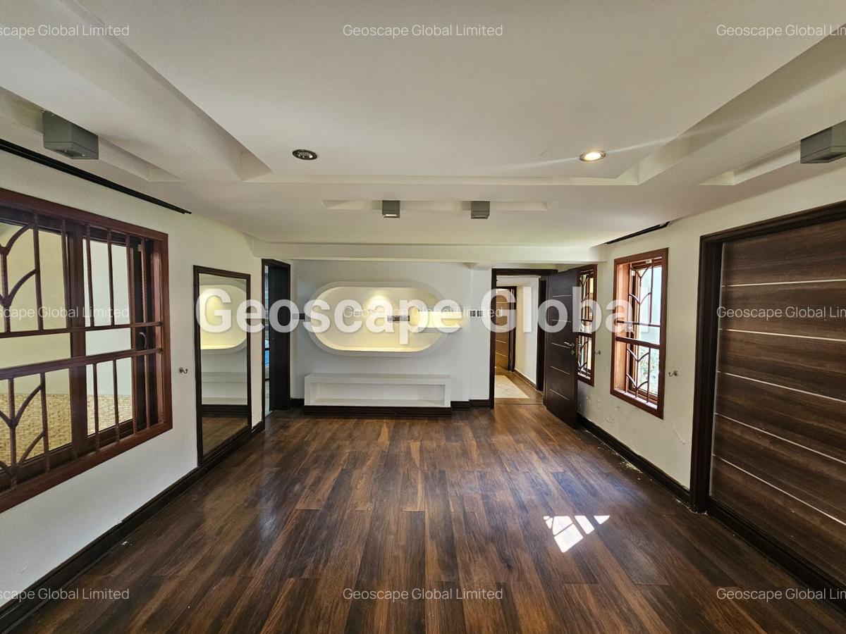 5 Bed House with En Suite in Kyuna - 7