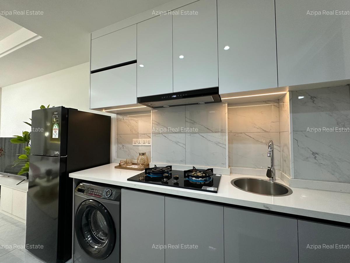 Studio Apartment with En Suite at Woodavenue - 8