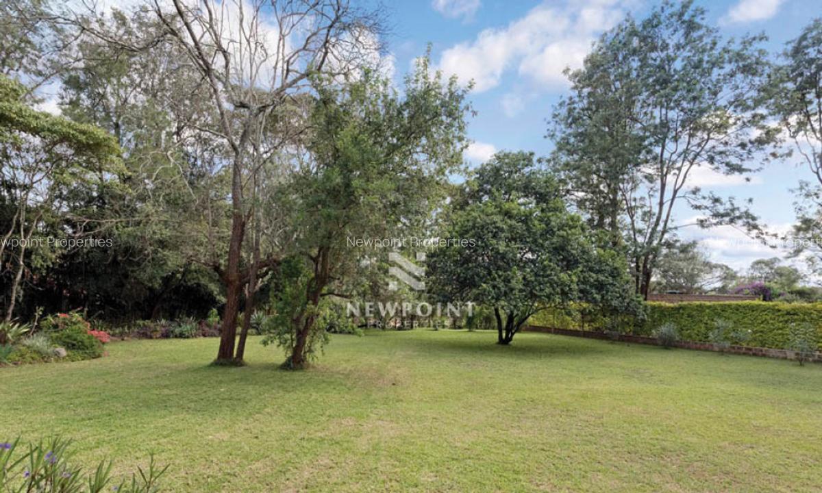 5 Bed House with En Suite in Karen - 4