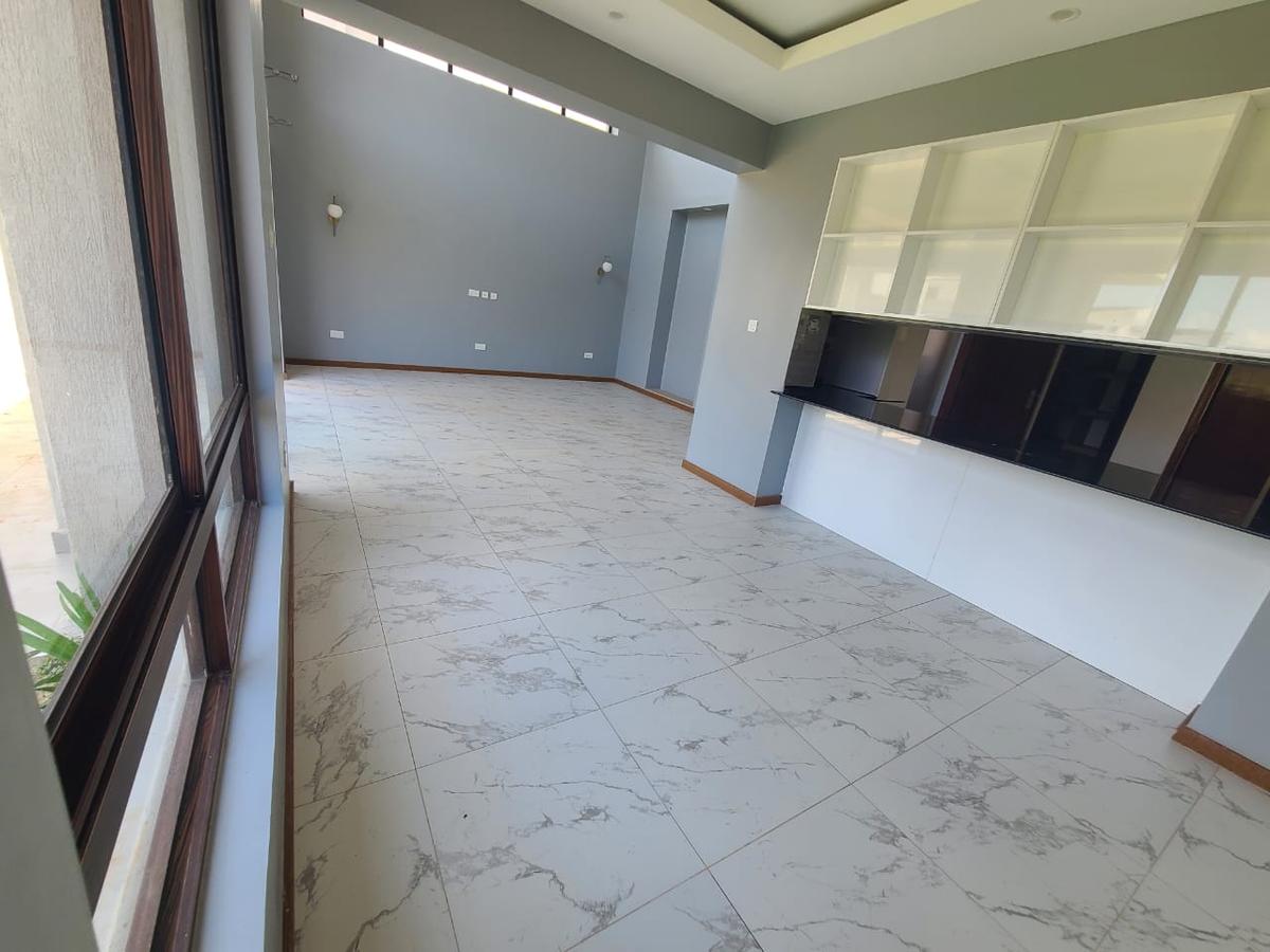4 Bed Villa with En Suite in Runda - 19