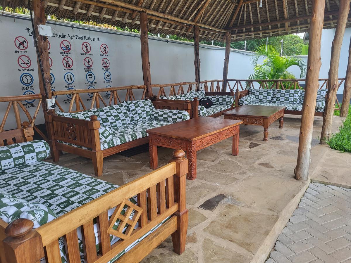 Serviced 1 Bed Apartment with En Suite in Diani - 5