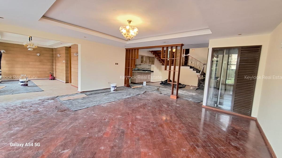 5 Bed Townhouse with En Suite at Lavington Green - 9