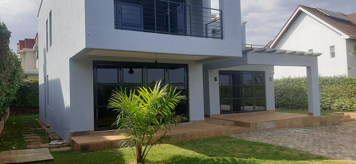 4 Bed Villa with En Suite at Centre Piece - 1