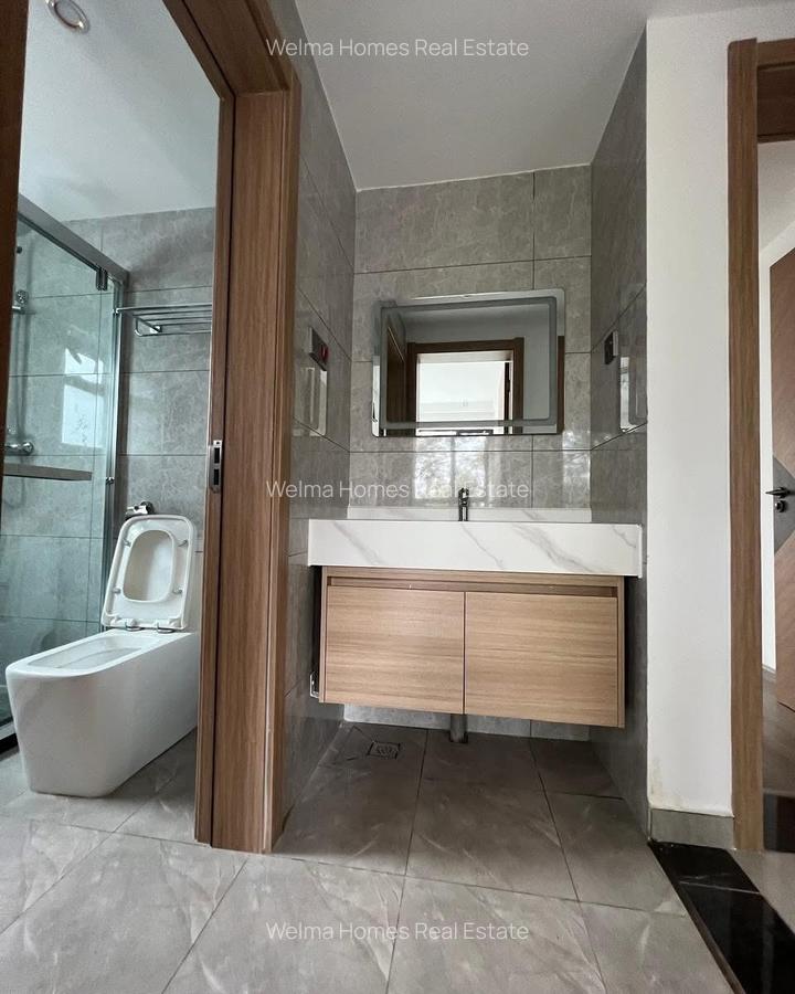 3 Bed Apartment with En Suite in Riverside - 13