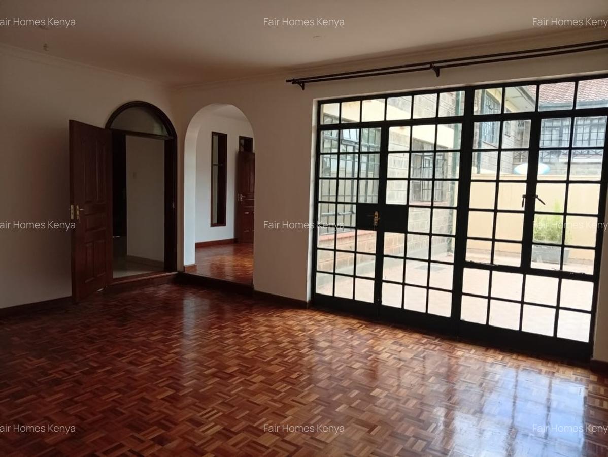4 Bed Townhouse with En Suite at James Gichuru - 9