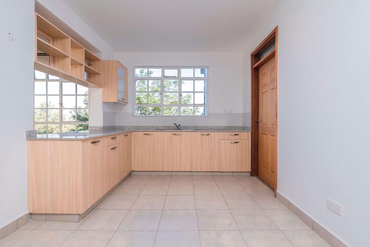 3 Bed Apartment with En Suite in Lavington - 9