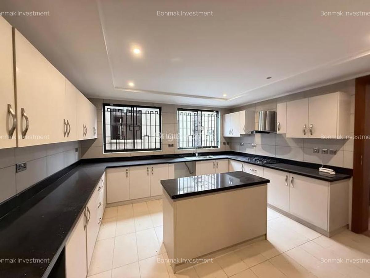 5 Bed Townhouse with En Suite at Mzima Springs. - 13