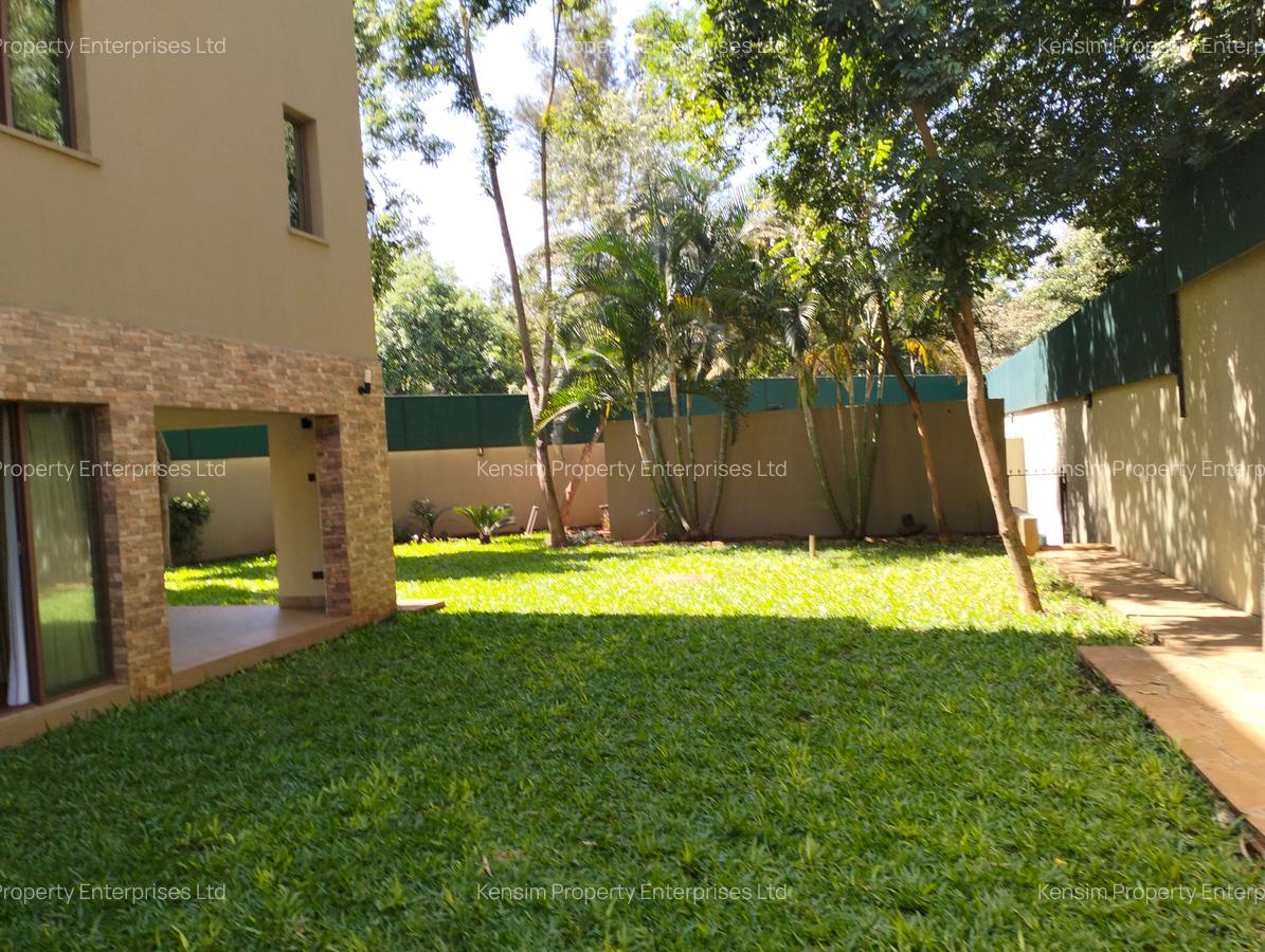 5 Bed Townhouse with En Suite in Lavington - 1