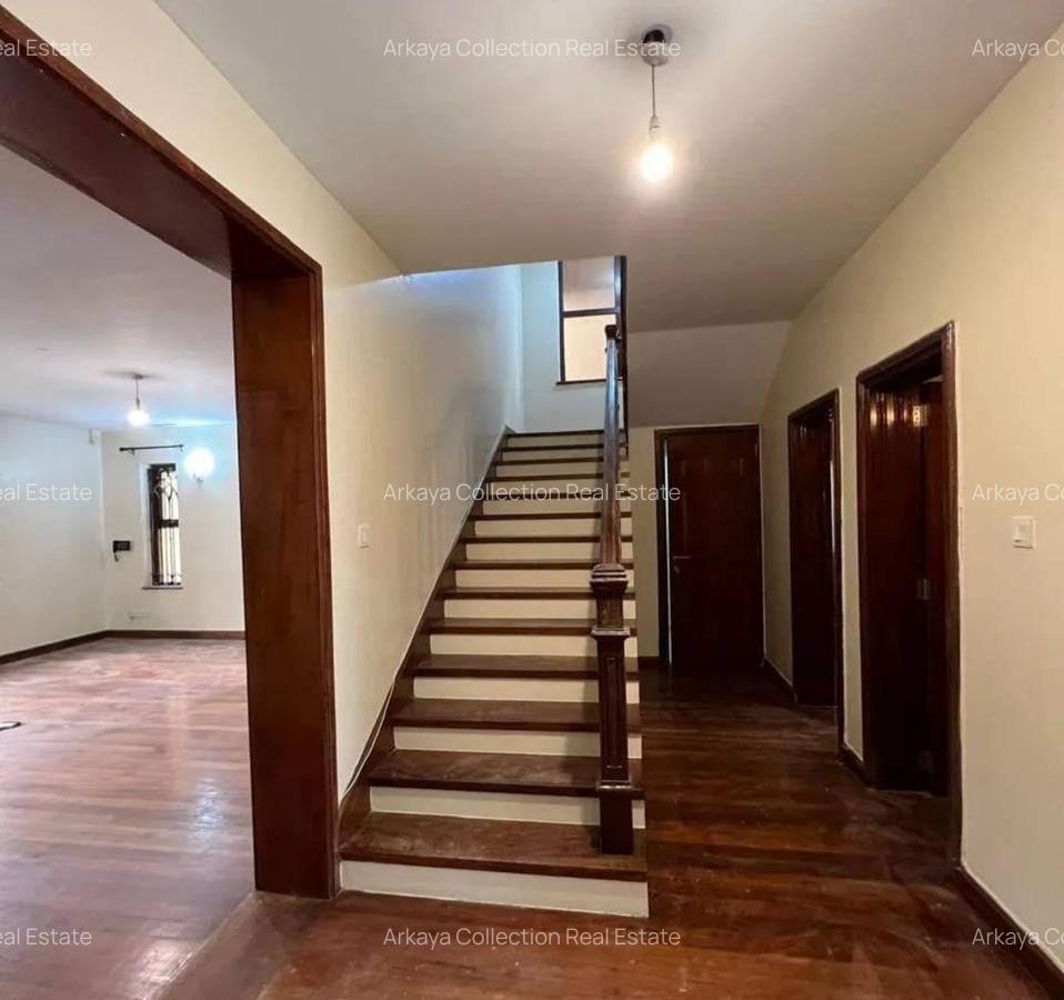 5 Bed Townhouse with En Suite in Lavington - 7