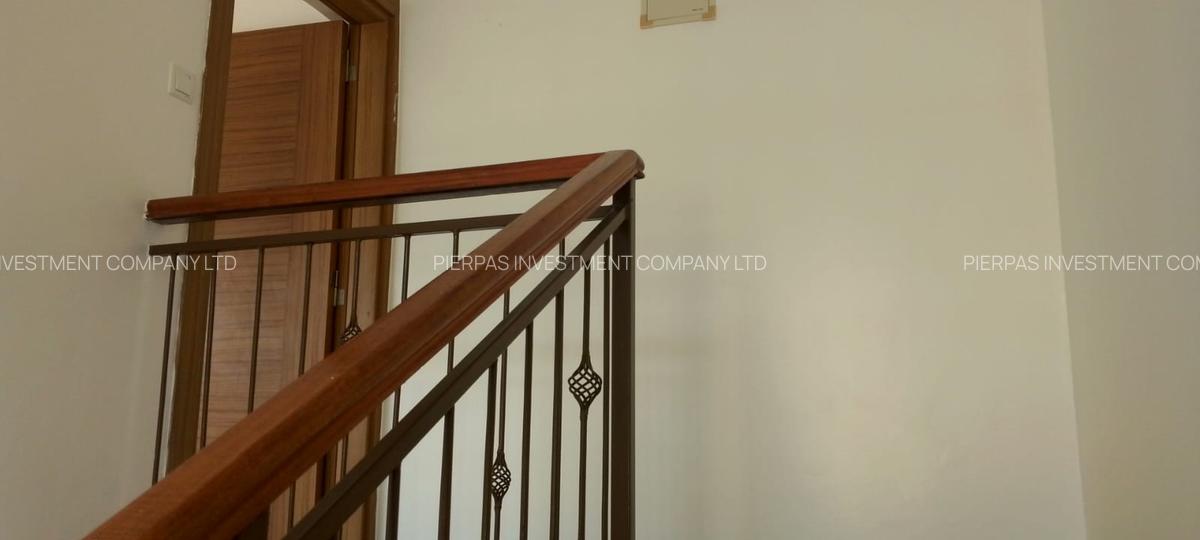 5 Bed Townhouse with En Suite in Syokimau - 17