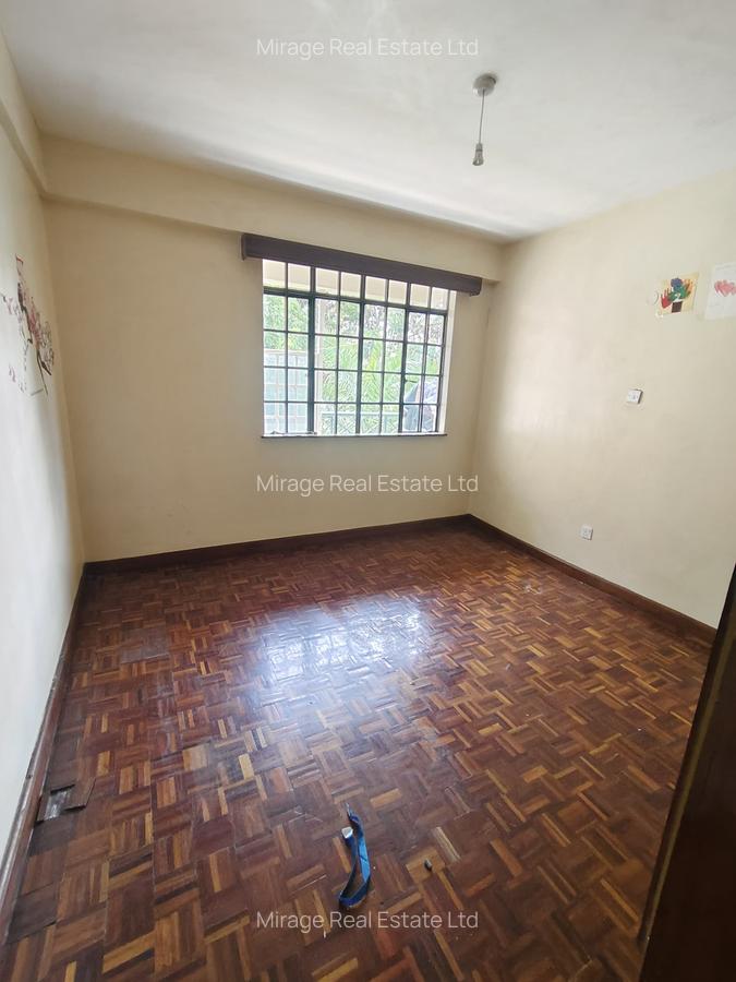 3 Bed Apartment with En Suite in Lavington - 12