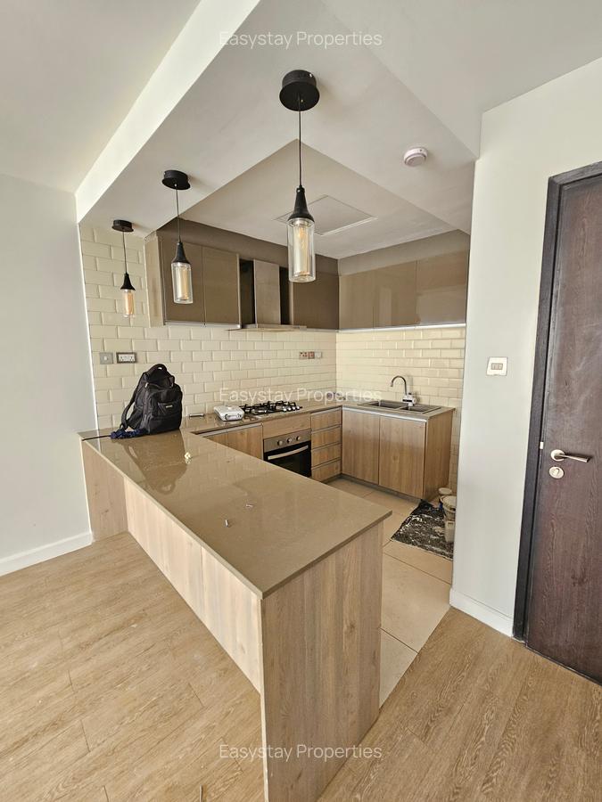 1 Bed Apartment with En Suite in Riverside - 3