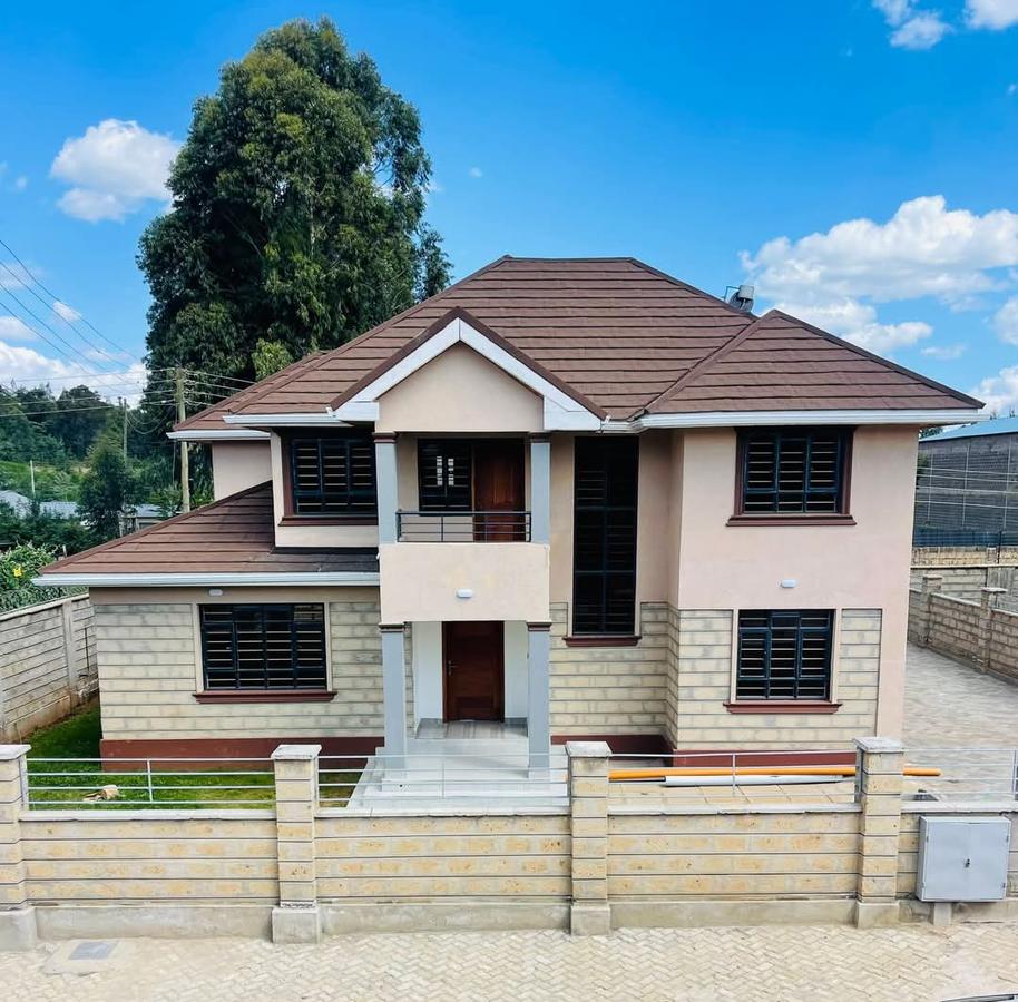4 Bed House with En Suite at Lussingetti - 14