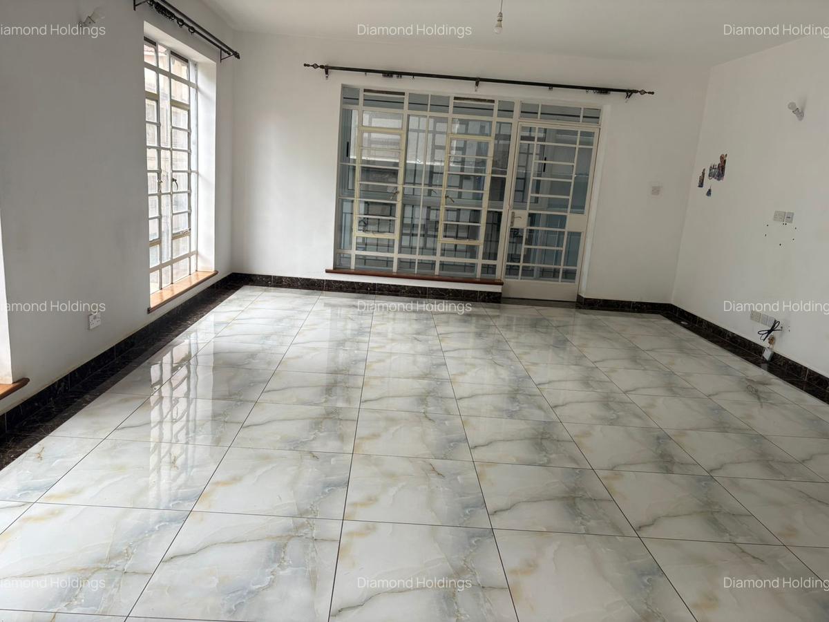 3 Bed Apartment with En Suite at Parklands - 14