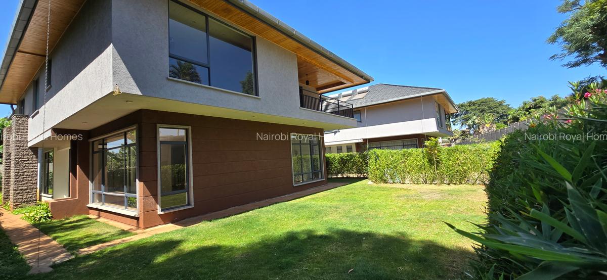 5 Bed Townhouse with En Suite at Lavington Green - 4