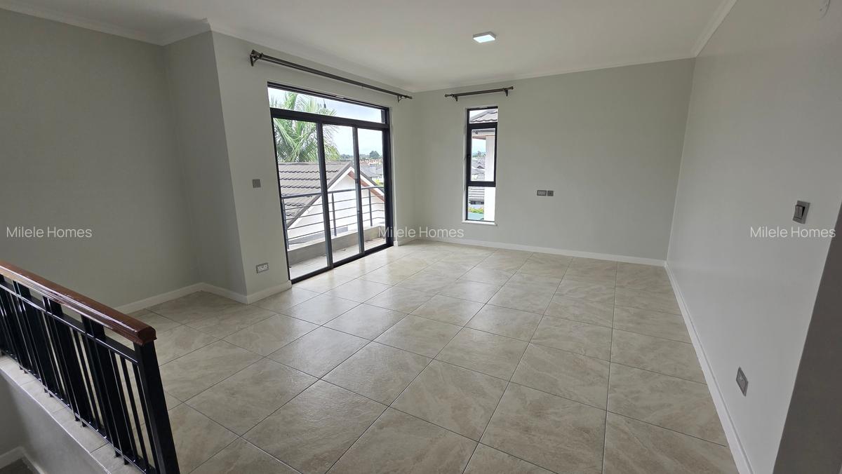 5 Bed Townhouse with En Suite at Paradise - 15