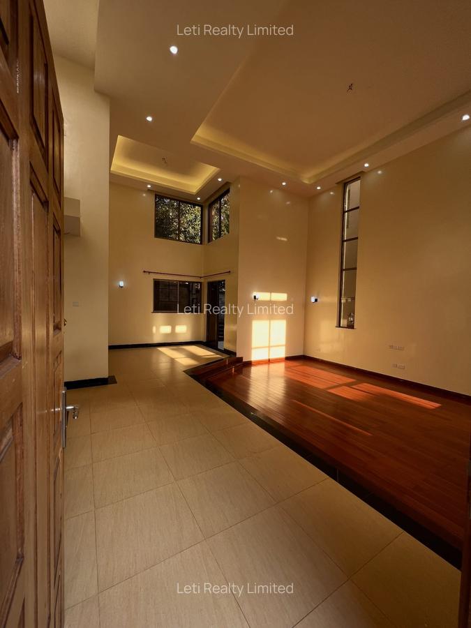 5 Bed Townhouse with En Suite in Lavington - 3