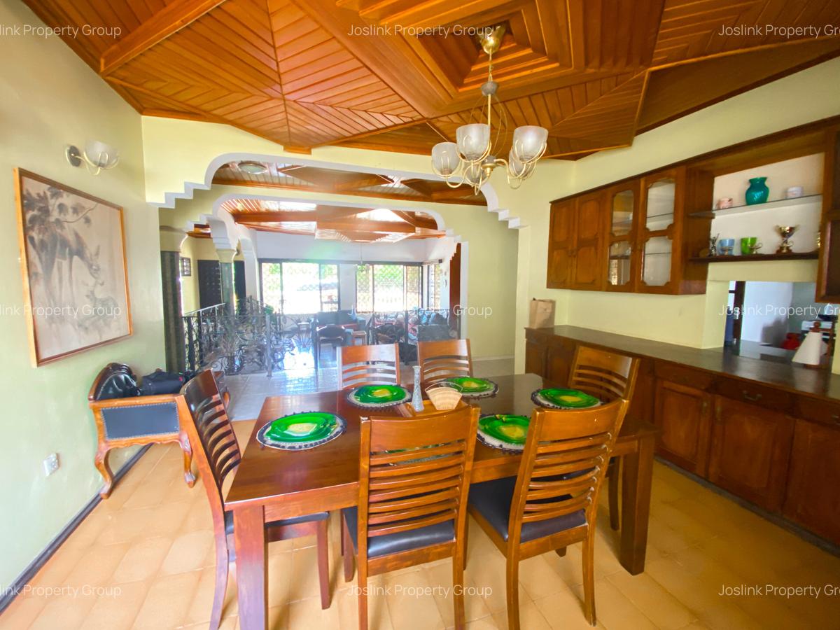 4 Bed Villa with En Suite in Nyali Area - 11