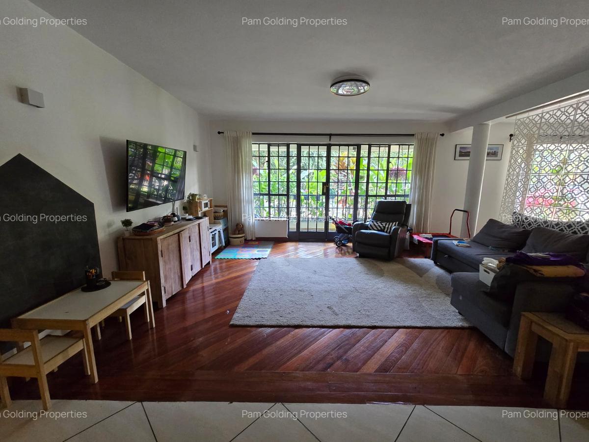 4 Bed Apartment with En Suite at Mogotio Road - 5