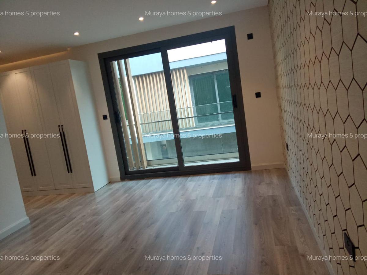 5 Bed Villa with En Suite at Lavington - 4