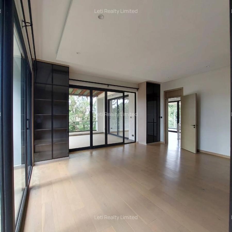 4 Bed Townhouse with En Suite in Lavington - 10