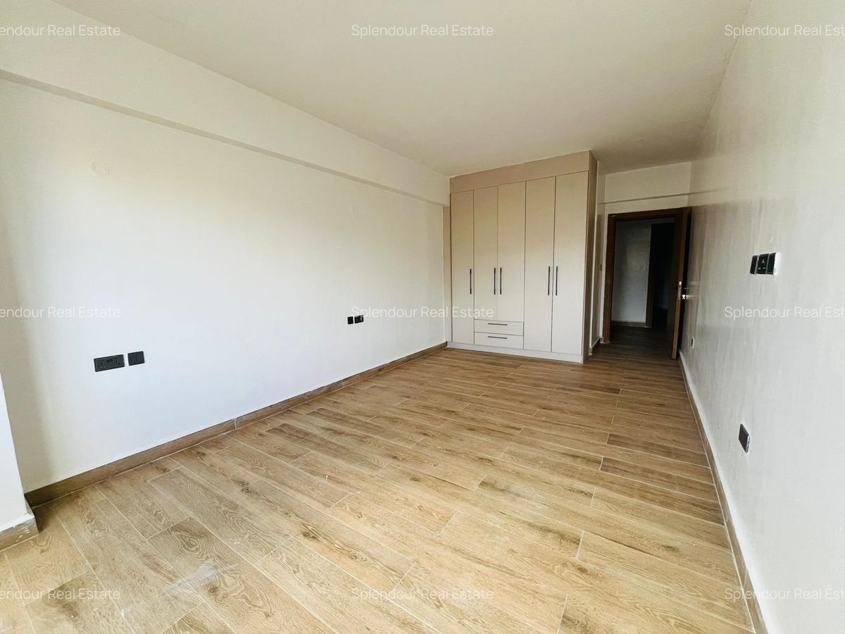 5 Bed Apartment with En Suite at 3Rd Parklands - 15