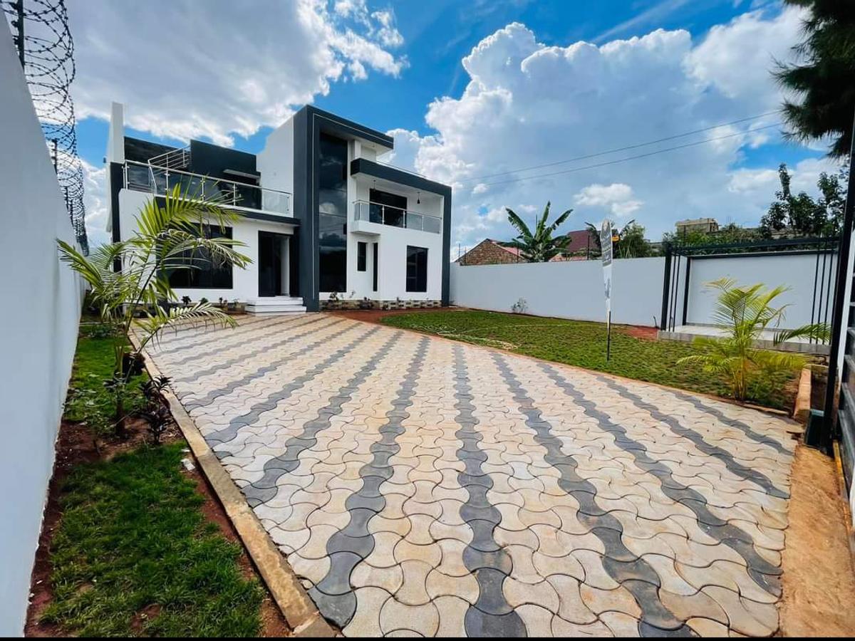 5 Bed House with En Suite in Ruiru - 1