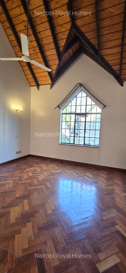 5 Bed Townhouse with En Suite at Lavington Mall - 11