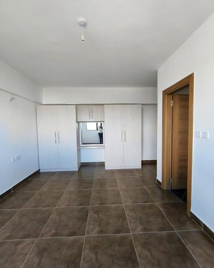 2 Bed Apartment with En Suite at Raphta Road - 6