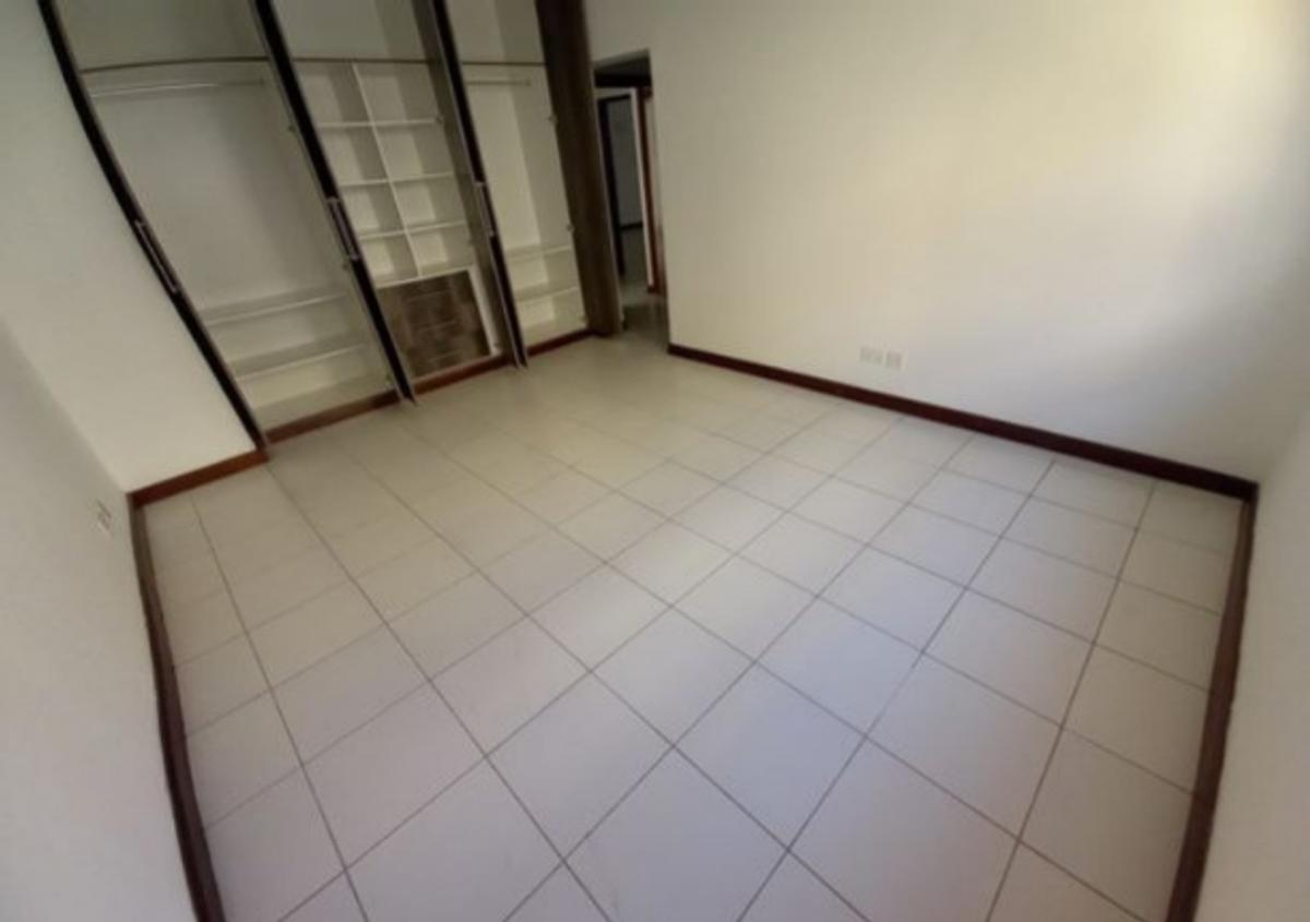 Serviced 2 Bed Apartment with En Suite in Westlands Area - 9