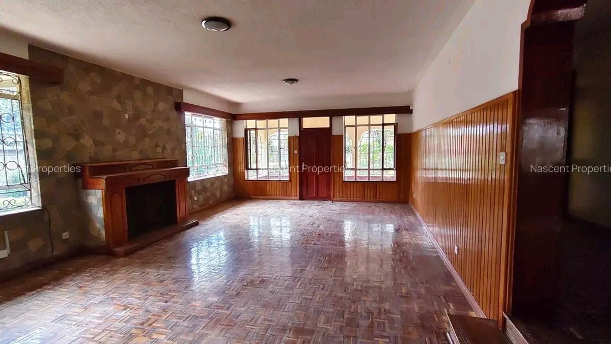 5 Bed House with En Suite in Nyari - 13