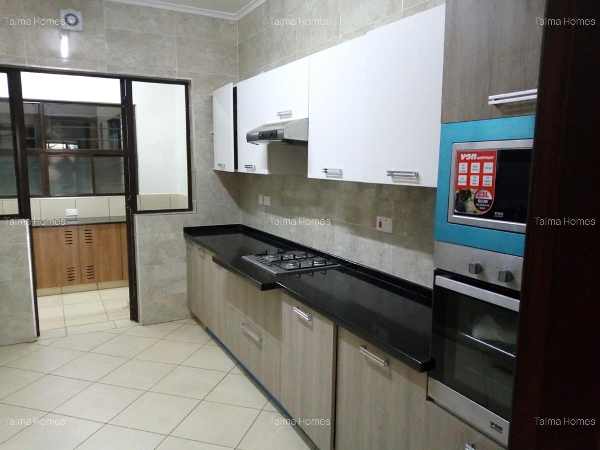 3 Bed Apartment with En Suite in General Mathenge - 17