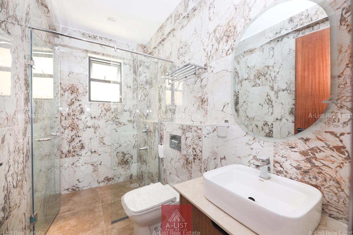 2 Bed Apartment with En Suite at Brookside - 13