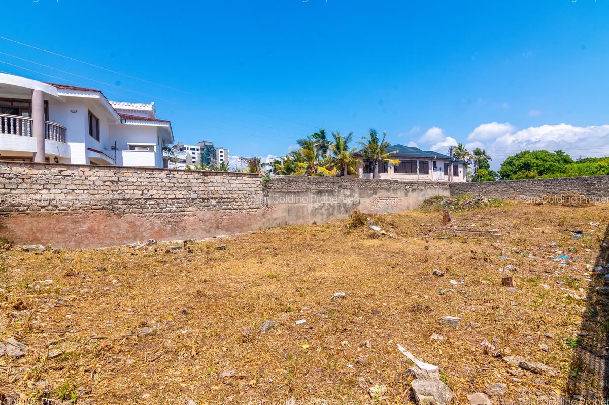 Land in Kizingo - 5